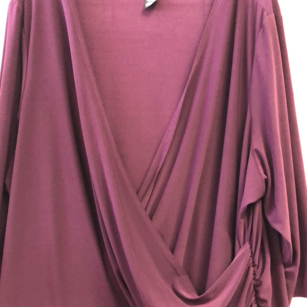 Women’s Plus Size Top - Picture 7 of 8